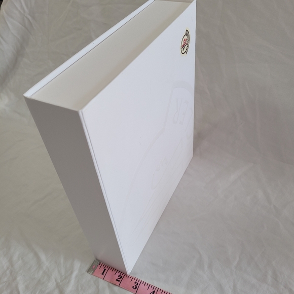 Moncler White Magnetic Gift Box Embossed Logo Decorative Storage Empty Accessory - Picture 10 of 11